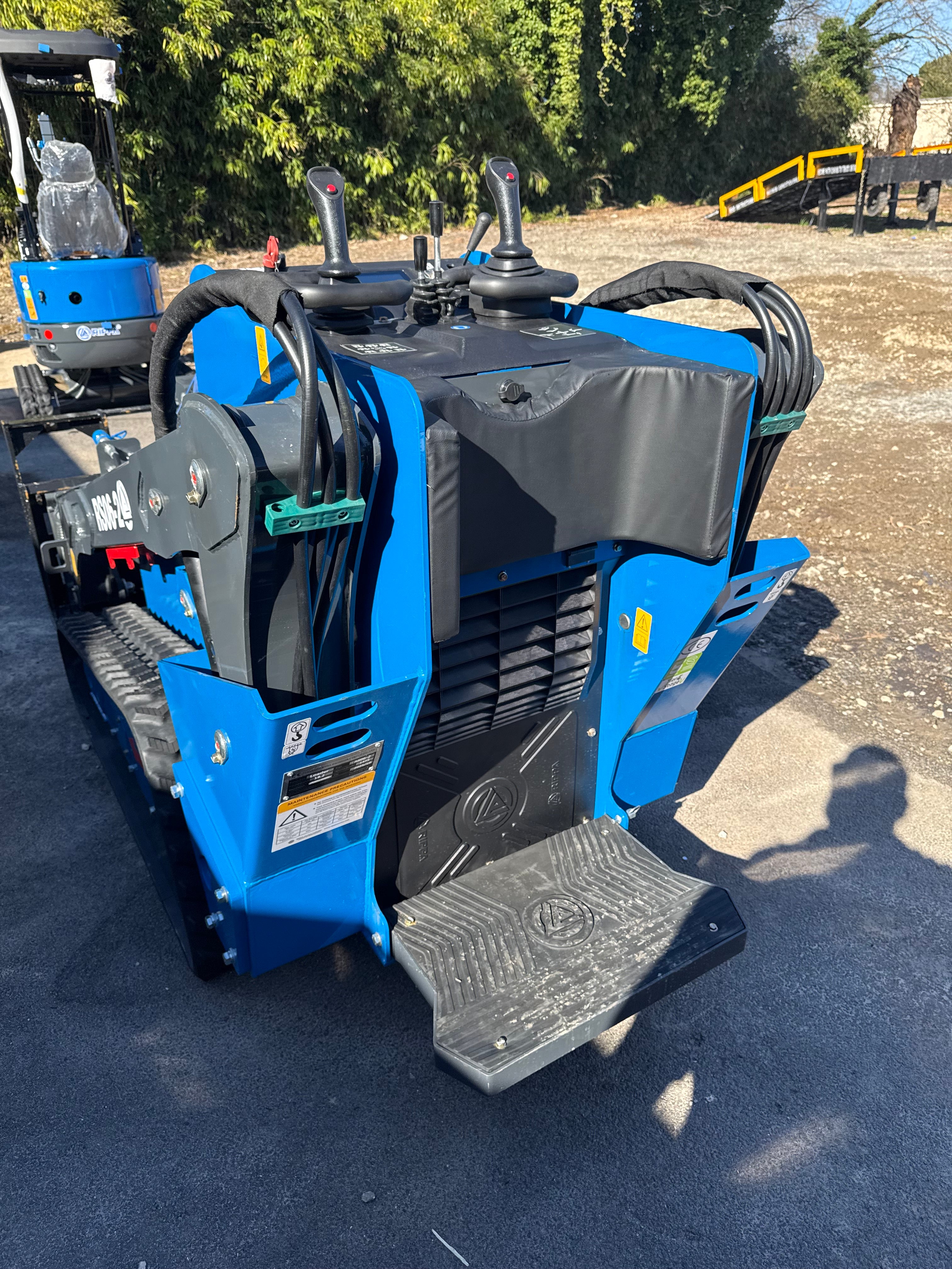 Rippa RS06-2 Skid Steer Loader