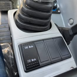 GHM Z40 AC Cab Mini Excavator Kubota Diesel 8818 lb