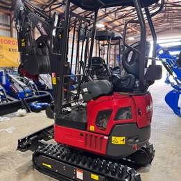 XN18 Mini Excavator – Compact Size, Premium Performance