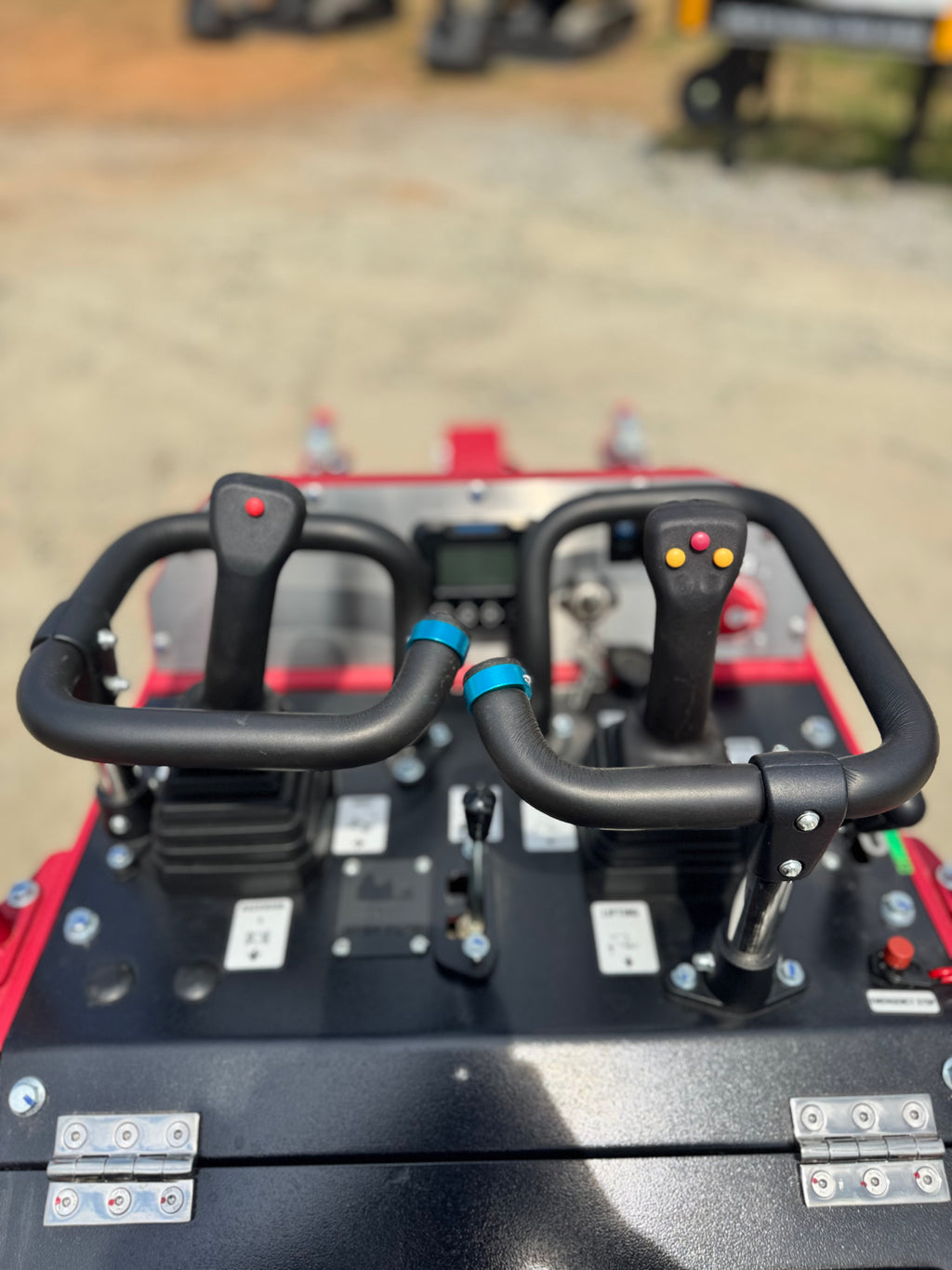 GHM 1400Z Skid Steer 25HP Kubota Diesel 1200LB Capacity